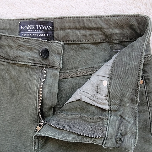Frank Lyman Midrise Bow Back Skinny Leg Jeans - Picture 4 of 5